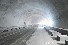 青岛海底隧道主隧贯通 土建收尾，装饰工程启动