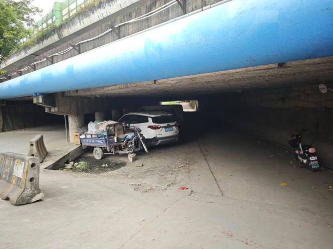 杏坛光华锦龙坊市场隧道